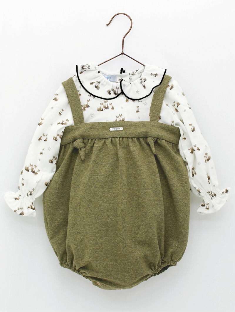 Set of little foxes patterned shirt and bloomers