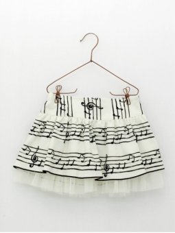 Music sheet patterned girl skirt