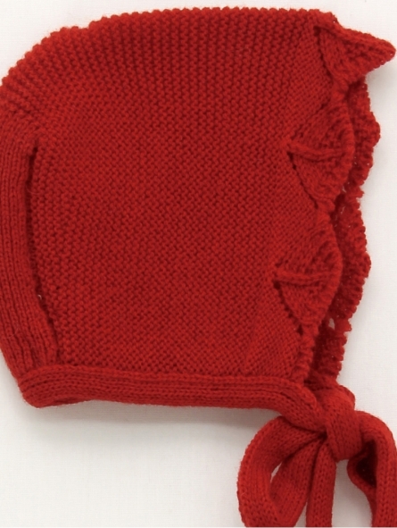 Garter stitch baby bonnet with openwork wave