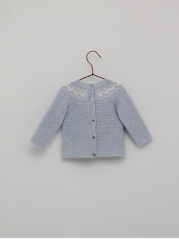 Knitted sweater with little sheep fretwork