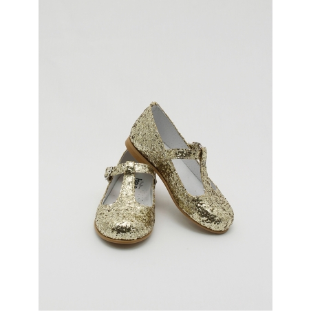 Golden ballerinas shoes