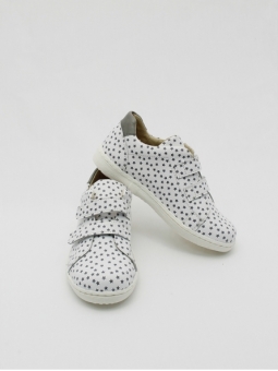 Star patterned sneakers