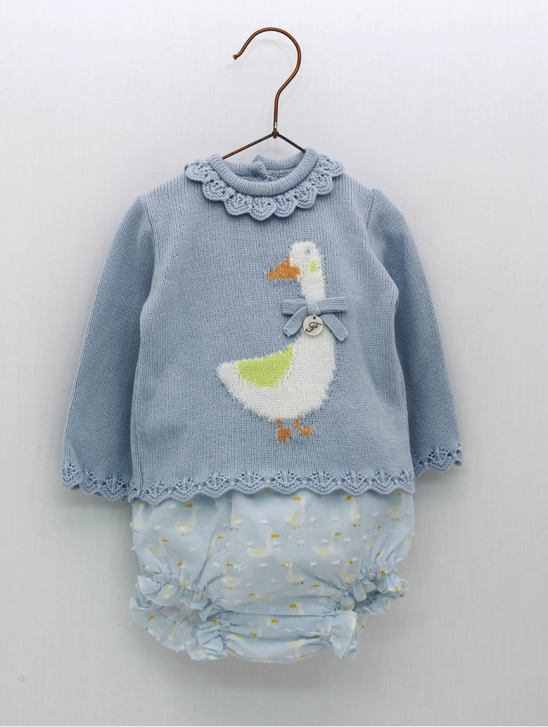 Sweater and shorties two pieces set