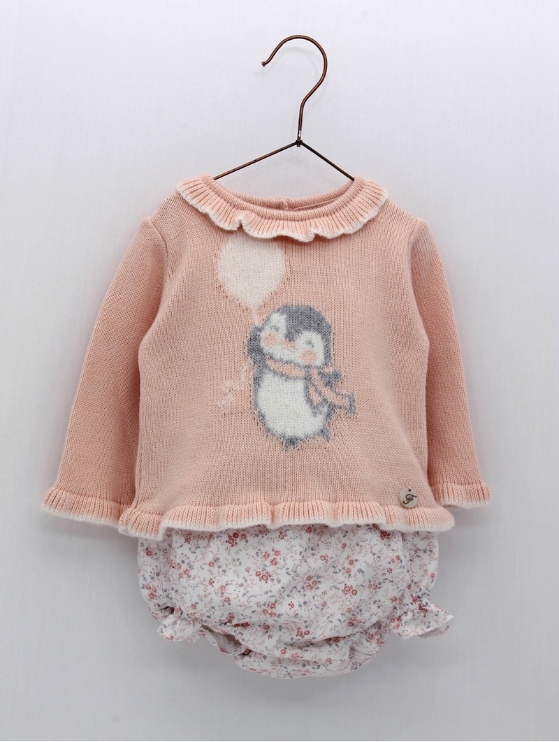 Sweater and shorties two pieces set