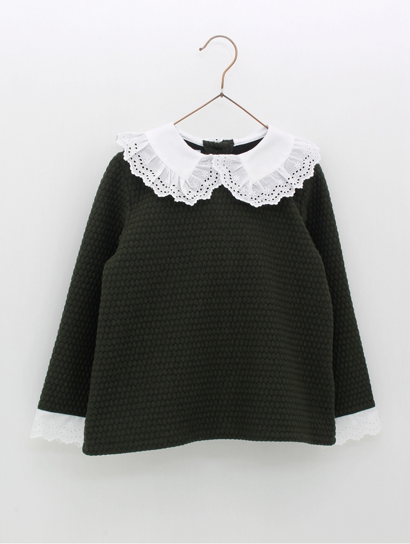 Sweatshirt with ruffle collar