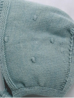 Bonnet with raised embroidery