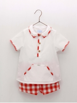 Camisa com vivos e calça curta