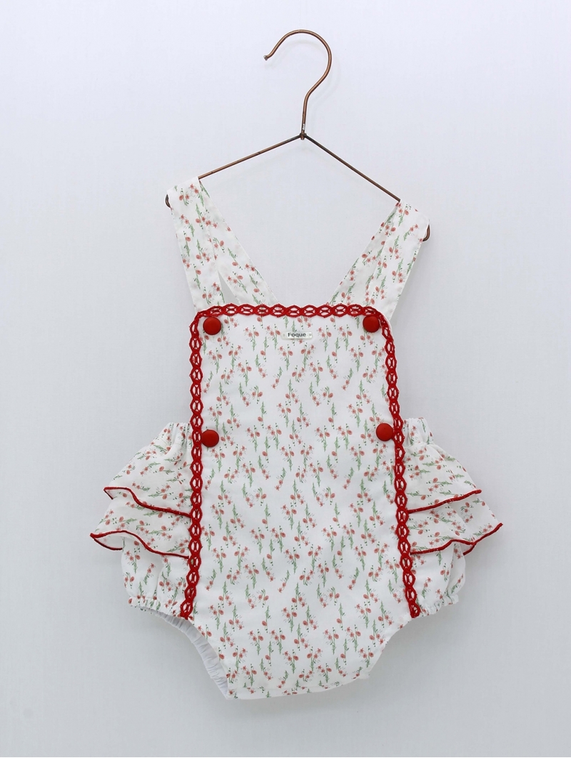 Little flowered frog with ruffles