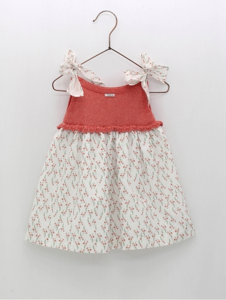 Vestido vuerpo ponto e flores