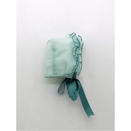 Bamboo and satin bonnet