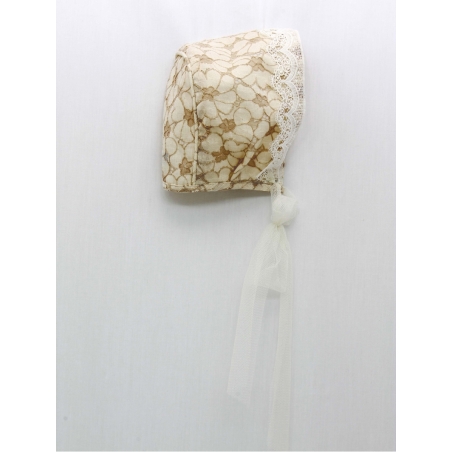 lace bonnet