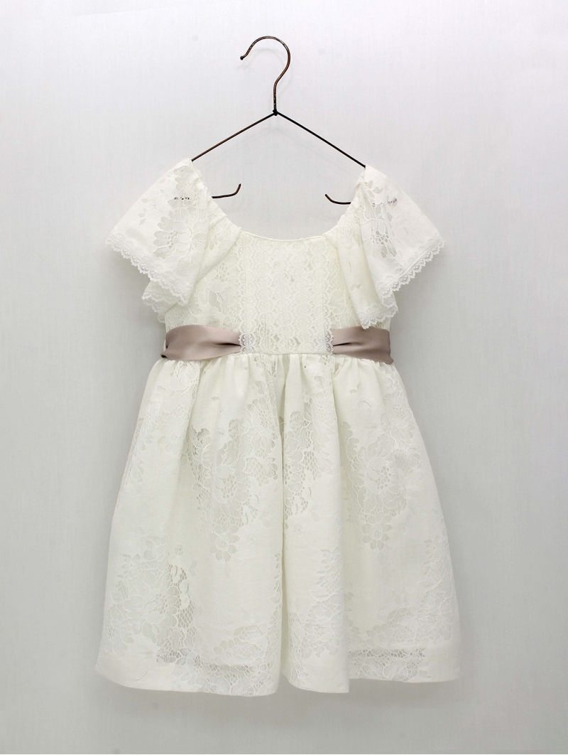 Vestido encaje y entredós con lazo