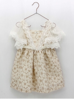 Vestido de encaixe beig com tul