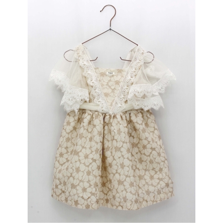 Vestido de encaixe beig com tul