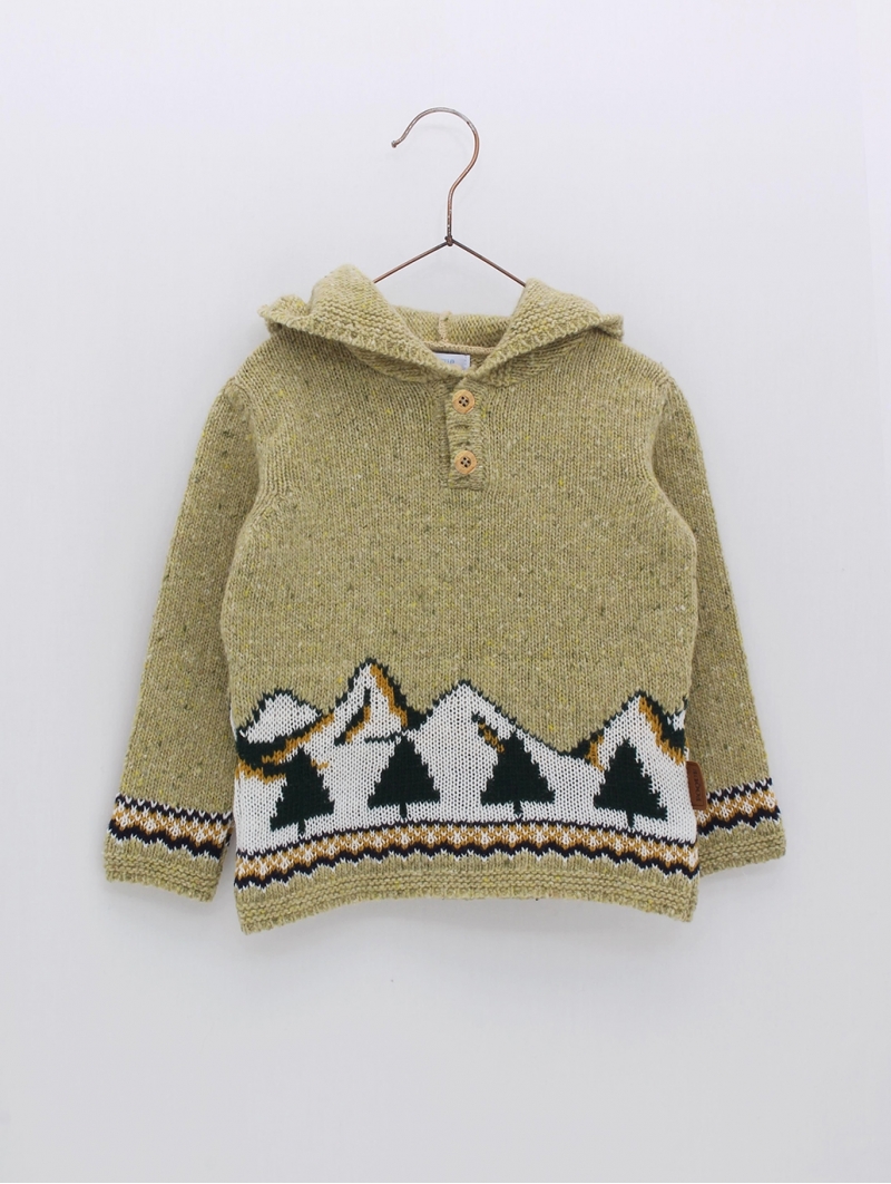 Sweater with hood and fretwork