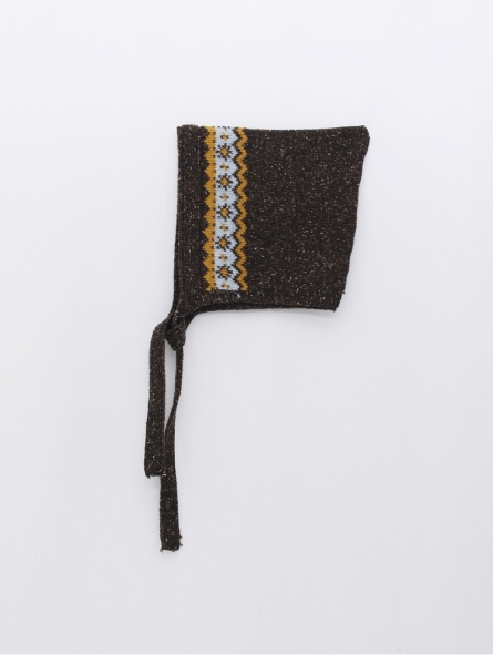Brown bonnet with fretwork