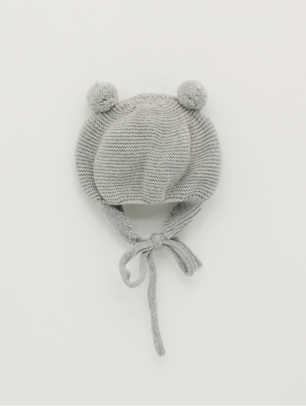 Gorro com pompones