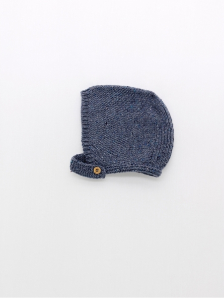 Knitted hood with button closure