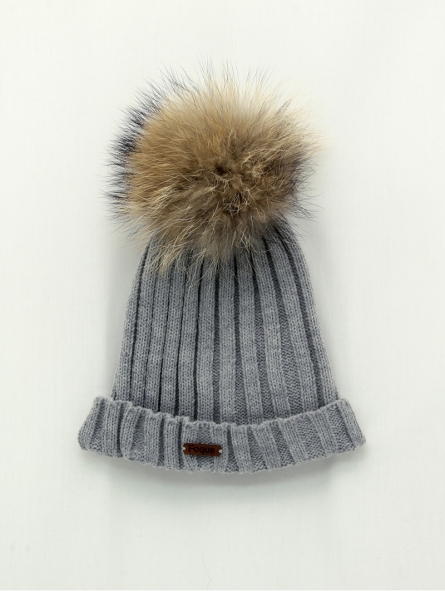 Natural fur pompom hat