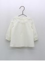 Blusa batista pescoço tul bordado