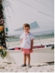 Camisa com vivos e calça curta