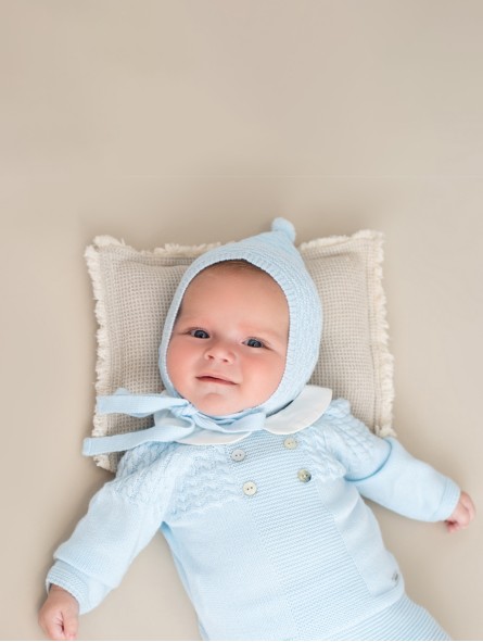 Baby bonnet with pompom