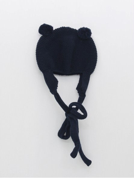 Knitted bonnet
