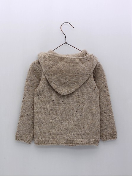 Knitted sweater with hood
