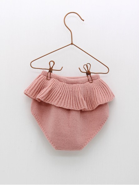 Knitted shorties with ruffle