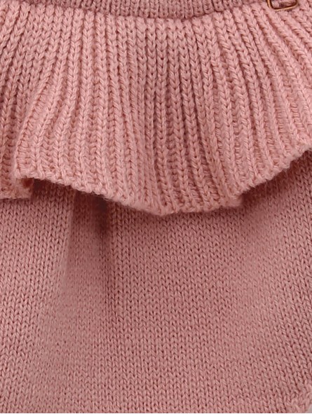 Knitted shorties with ruffle