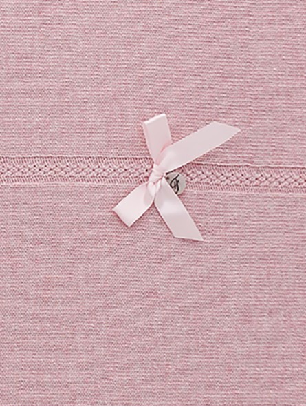 Shawl with bow