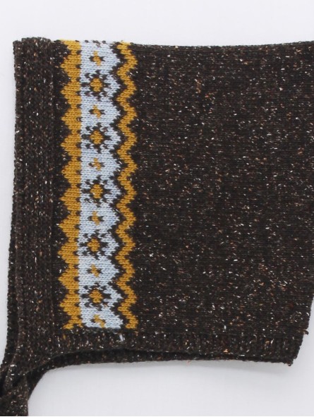 Brown bonnet with fretwork