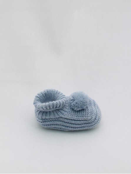 Pompom booties 