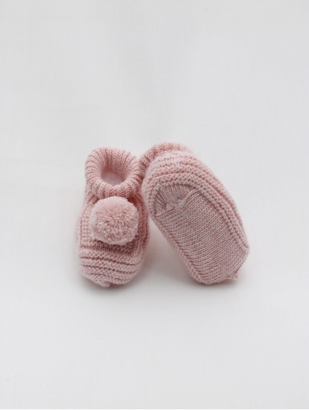 Pompom booties 