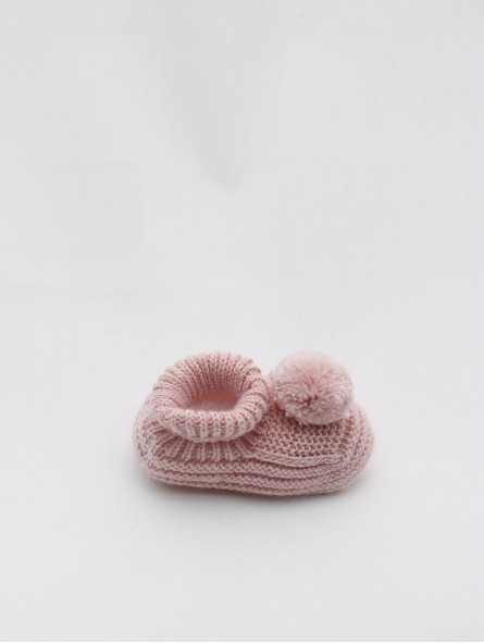 Pompom booties 