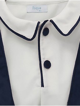 Pantalón tirantes terciopelo e camisa branca