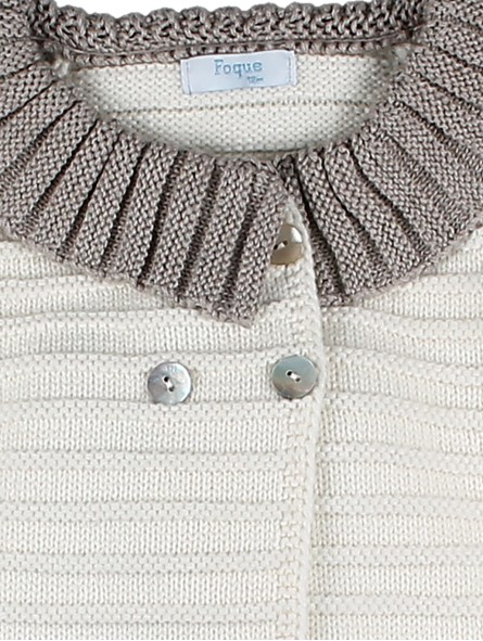 Ruffle collar knitted coat