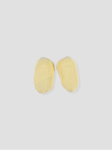 Knitted baby shoe