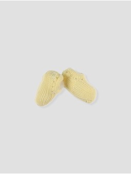Knitted baby shoe