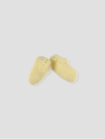 Knitted baby shoe