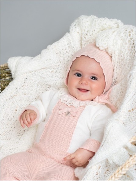 Girl's two-tone knit set